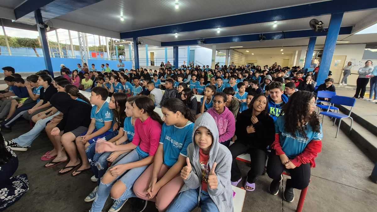 Prefeitura realiza ação educativa com alunos em campanha de prevenção ao uso de drogas
