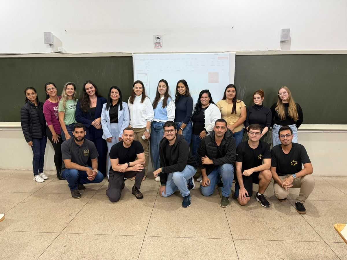 Especialista em Direito Previdenciário compartilha experiências com alunos do Unijales