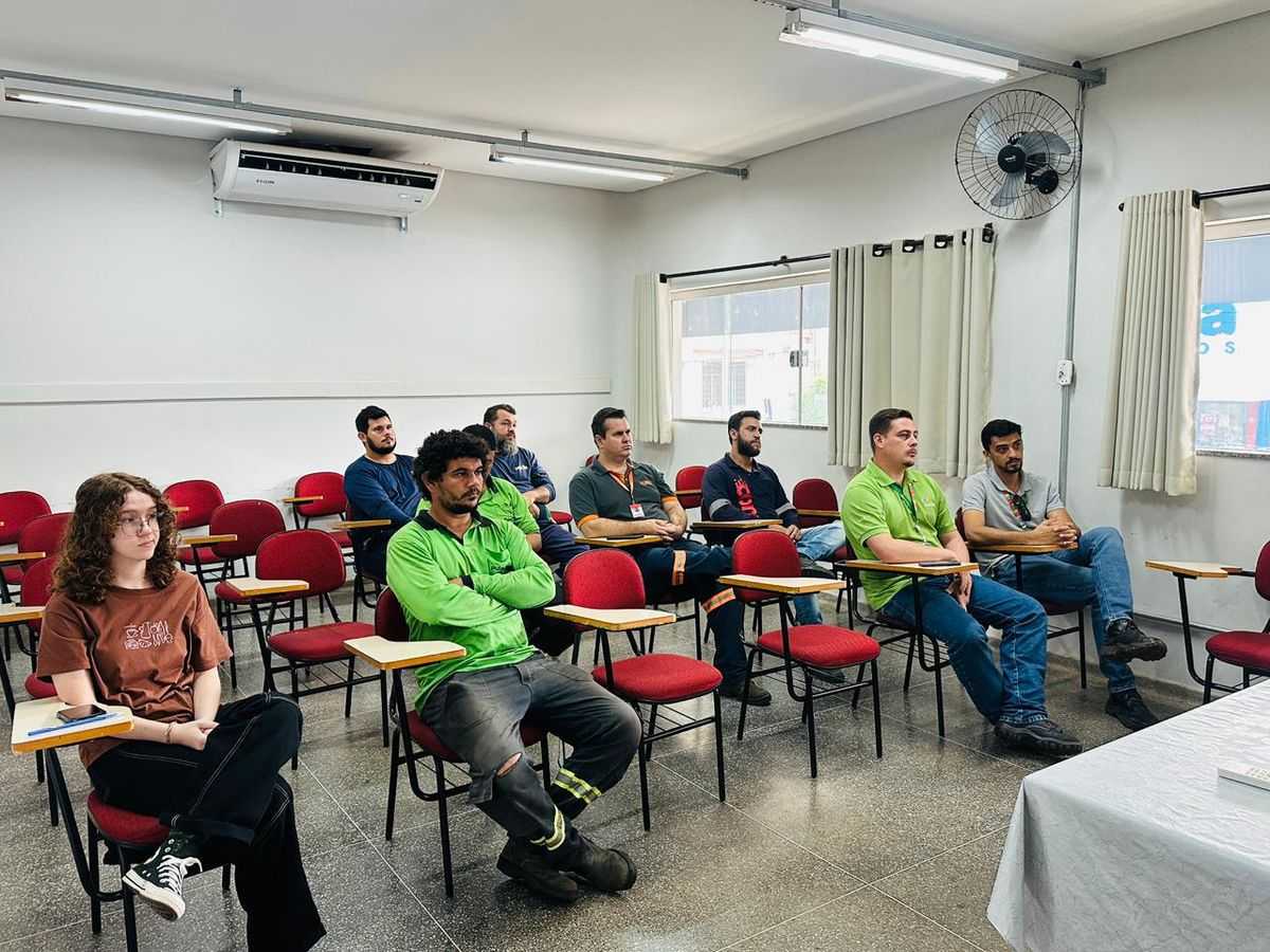 Prefeitura e Elektro realizam reunião com provedores de telecomunicações sobre compartilhamento de infraestrutura