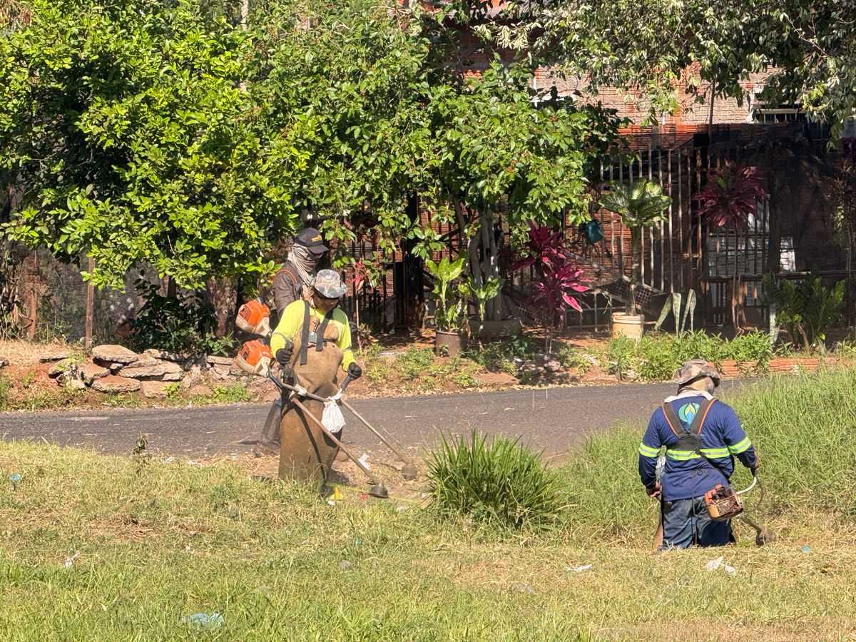 Bairro Limpo leva frente de serviços à Cohab Dercílio Joaquim de Carvalho