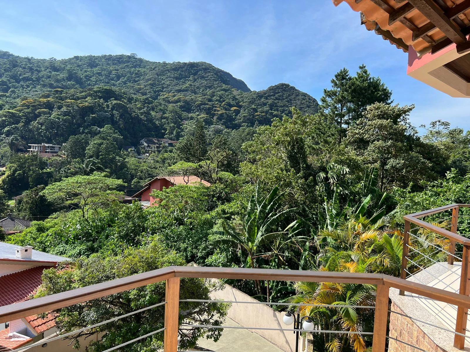 Casa à venda com 6 quartos, 310m² - Foto 12