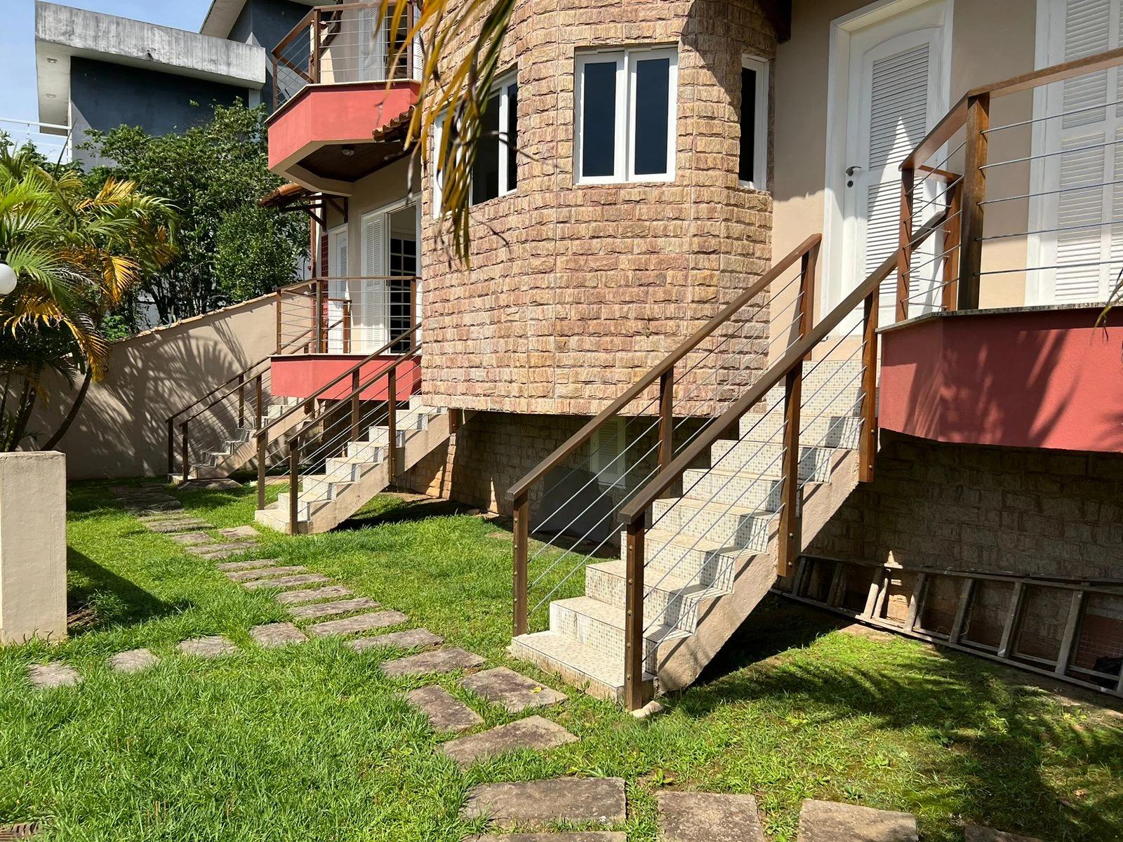 Casa à venda com 6 quartos, 310m² - Foto 3