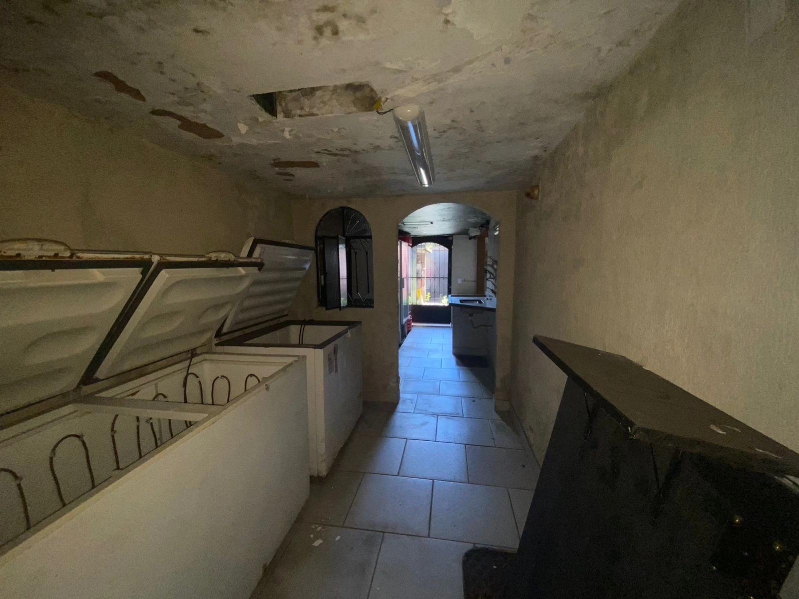Casa à venda com 1 quarto, 173m² - Foto 9