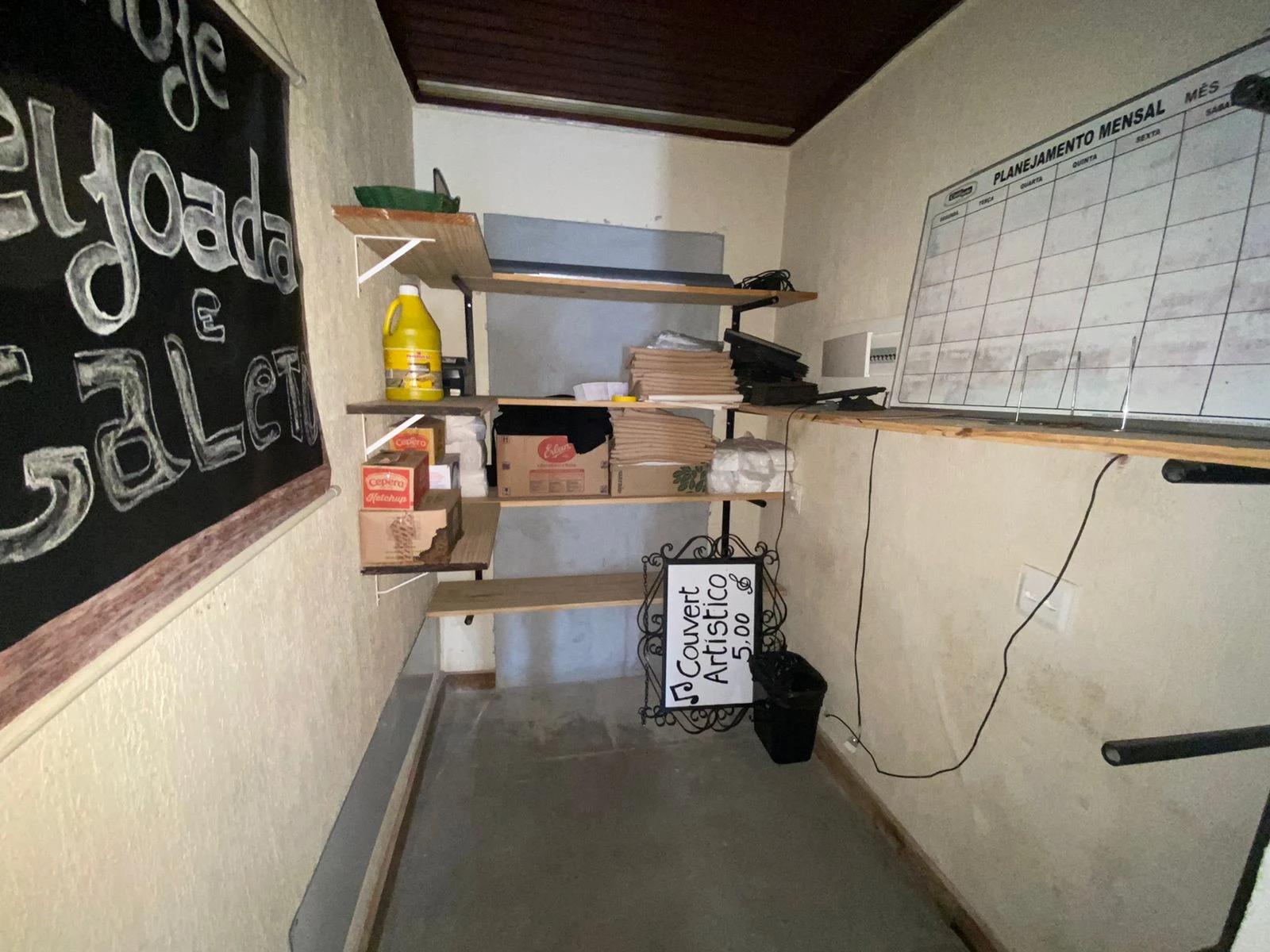 Casa à venda com 1 quarto, 173m² - Foto 6