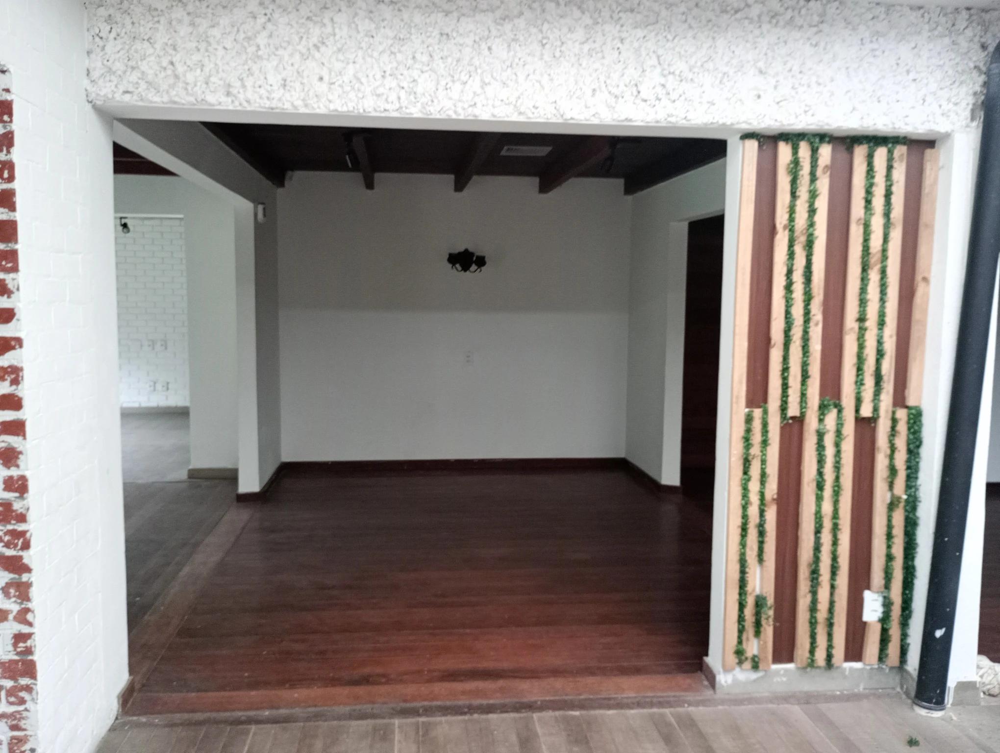 Casa à venda com 1 quarto, 210m² - Foto 8