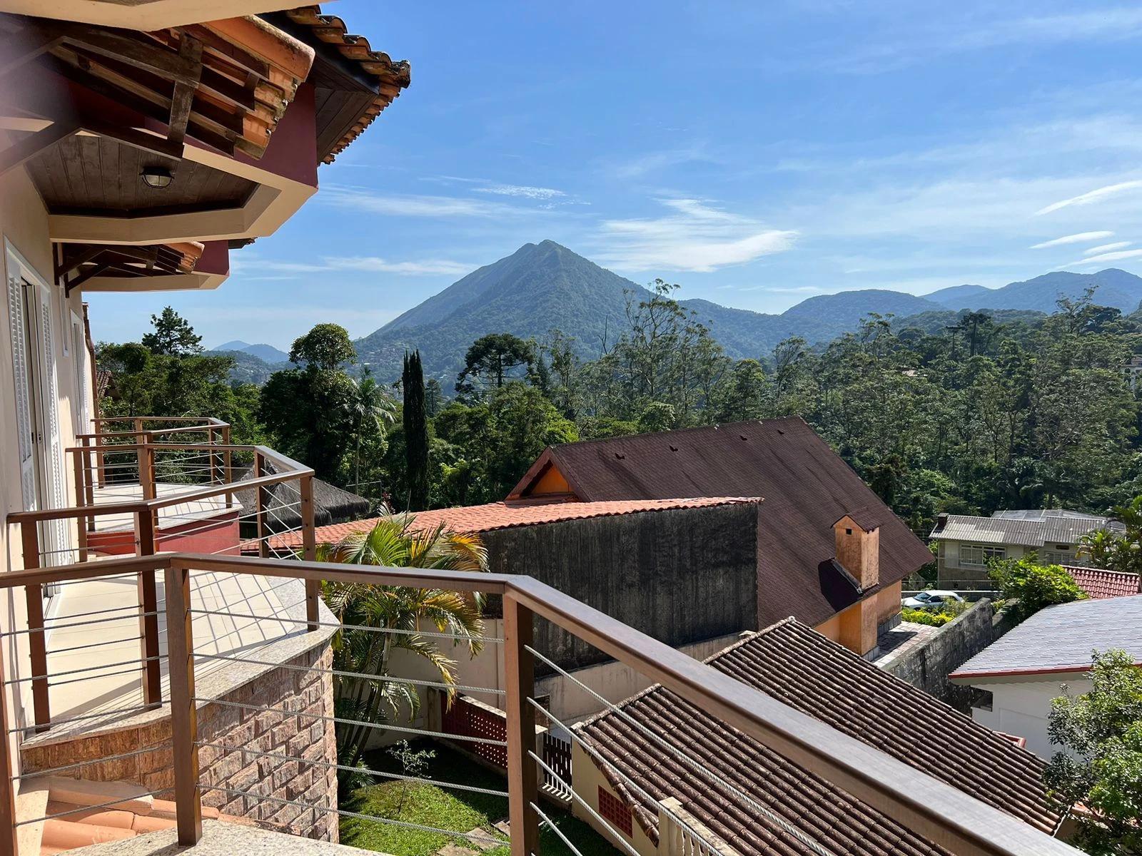 Casa à venda com 6 quartos, 310m² - Foto 15