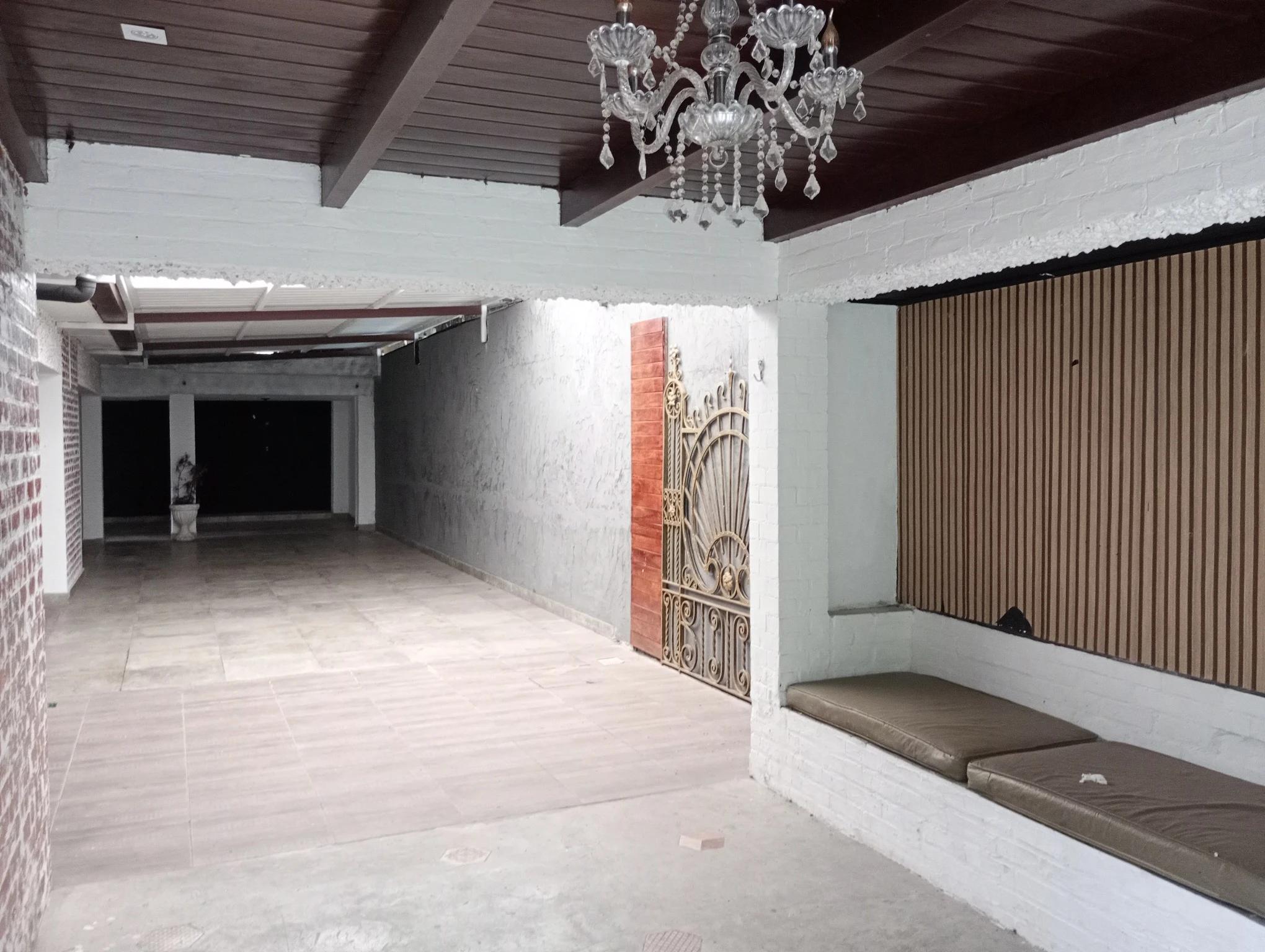 Casa à venda com 1 quarto, 210m² - Foto 10