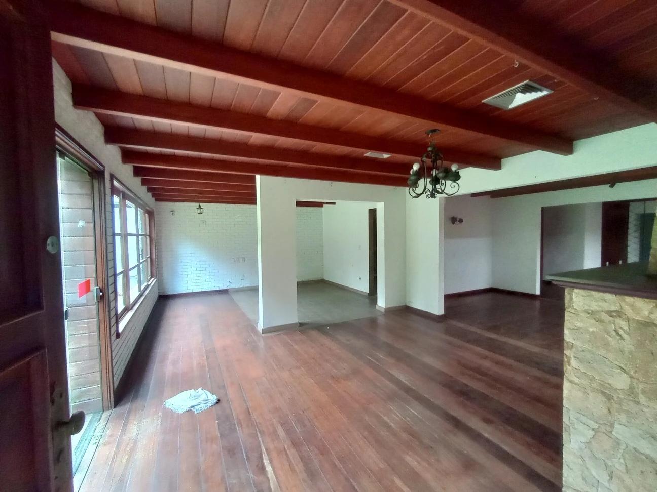 Casa à venda com 1 quarto, 210m² - Foto 12