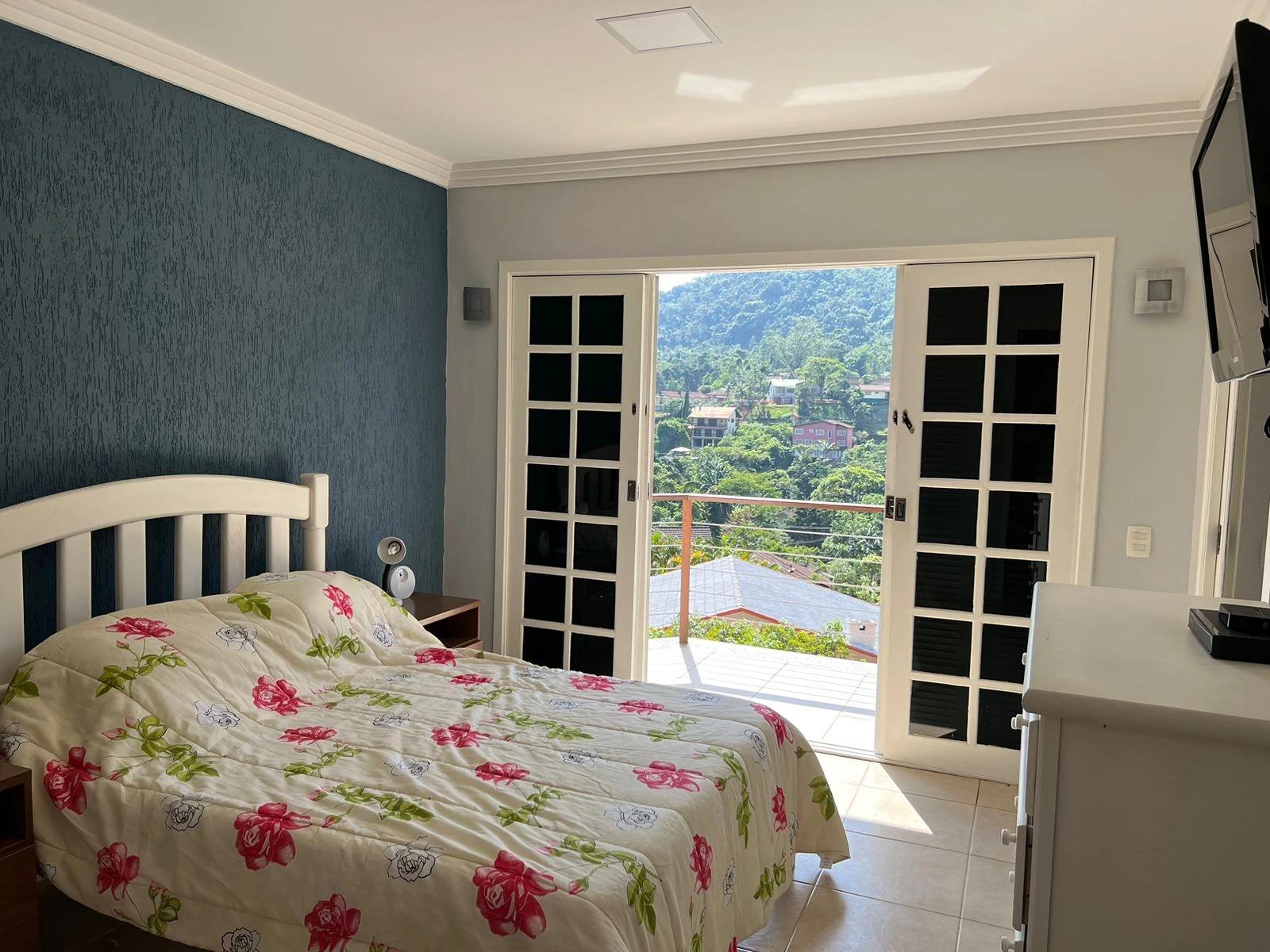 Casa à venda com 6 quartos, 310m² - Foto 16
