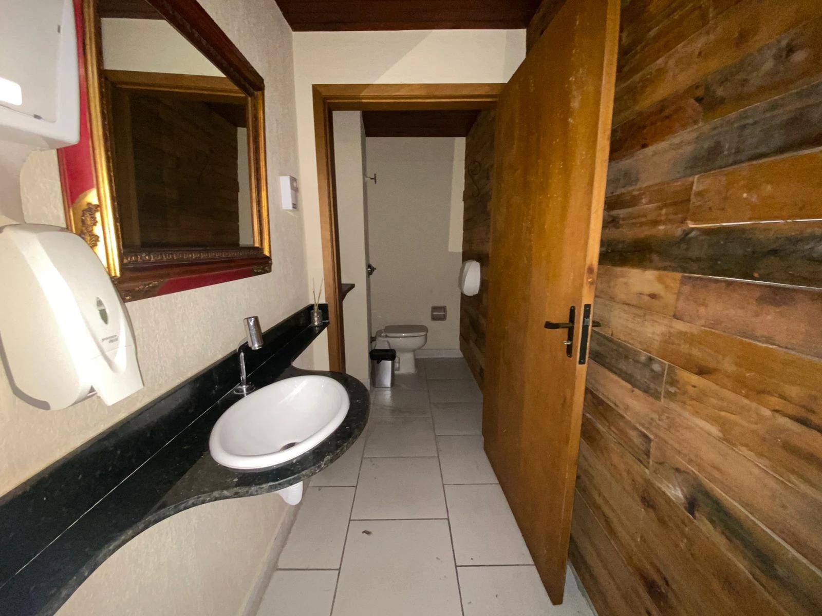 Casa à venda com 1 quarto, 173m² - Foto 4