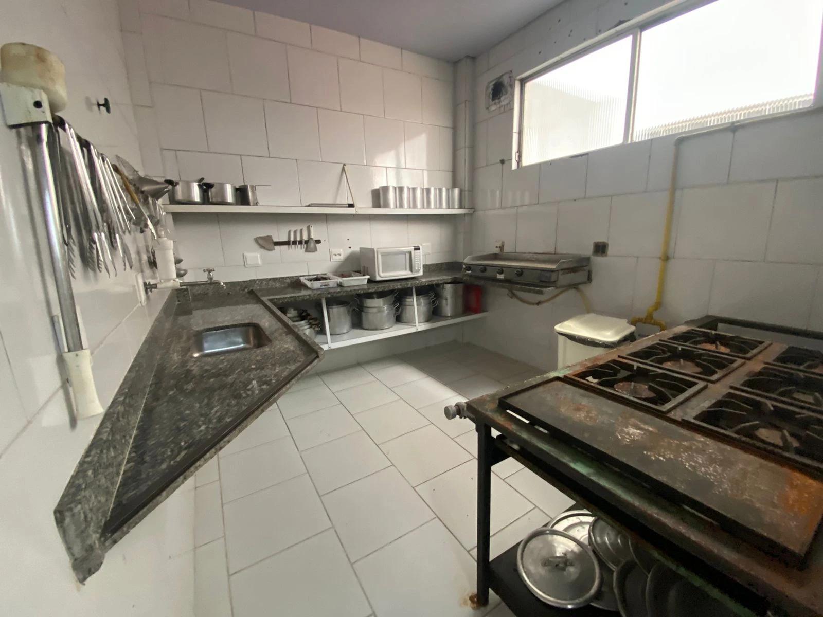 Casa à venda com 1 quarto, 173m² - Foto 11