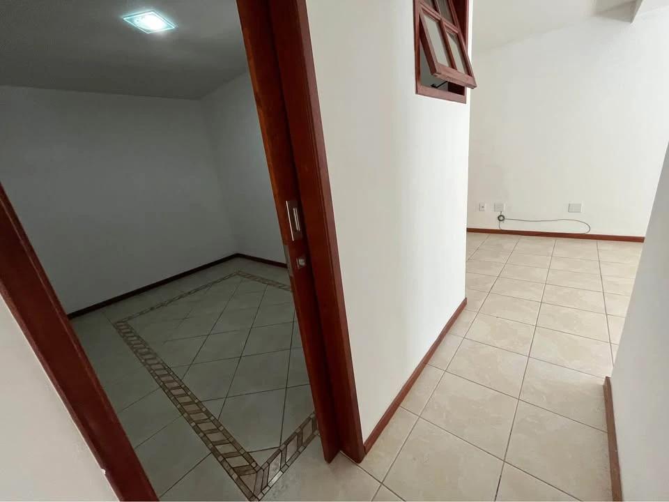 Apartamento à venda com 3 quartos, 110m² - Foto 5