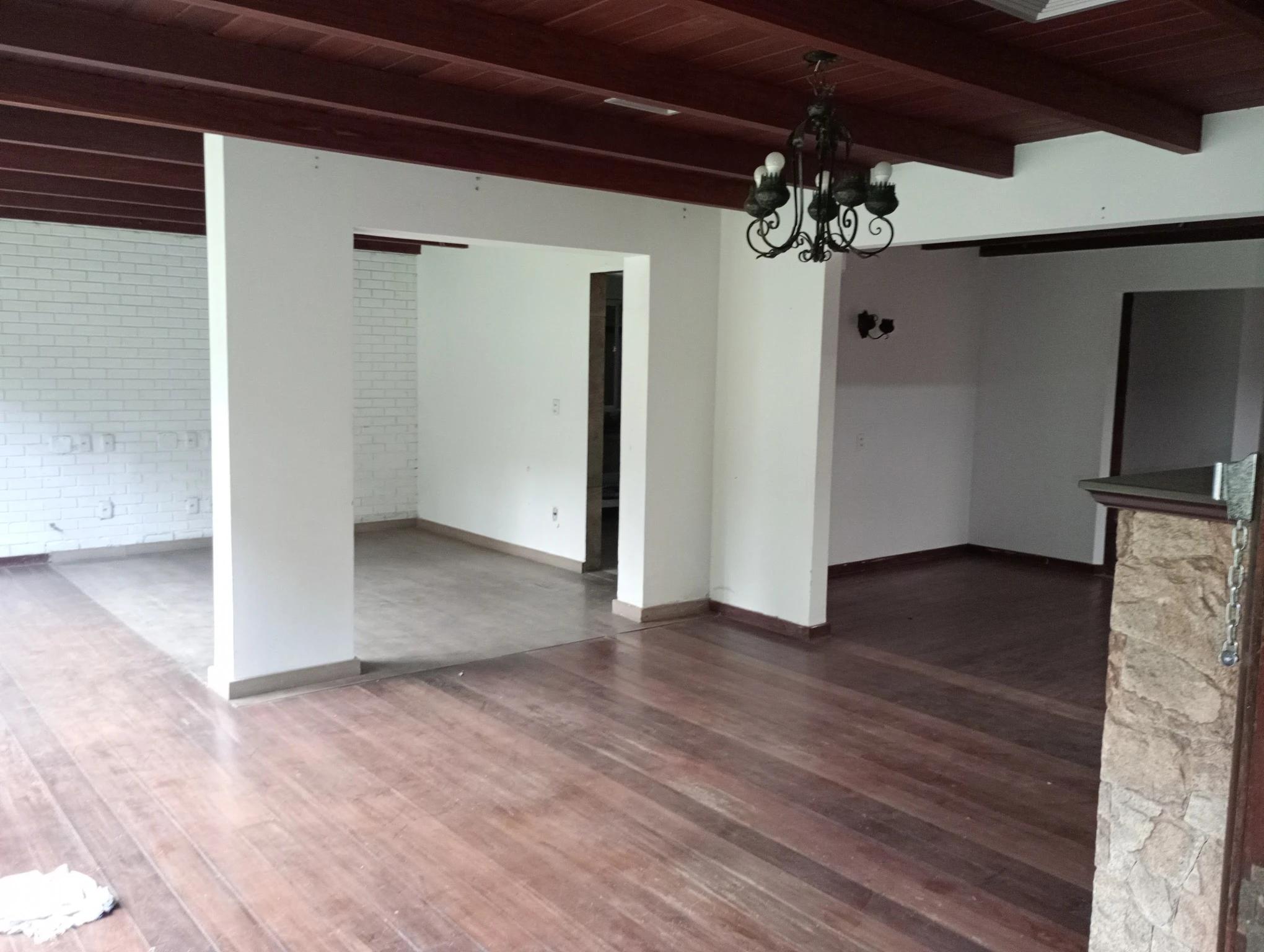 Casa à venda com 1 quarto, 210m² - Foto 9