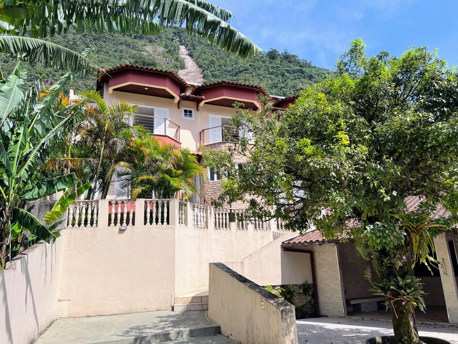 Casa à venda com 6 quartos, 310m² - Foto 13