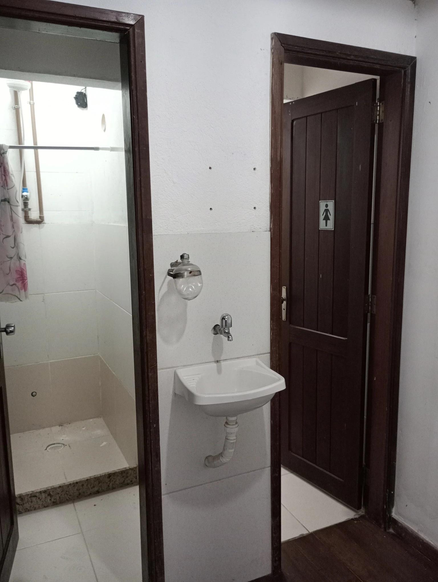 Casa à venda com 1 quarto, 210m² - Foto 3