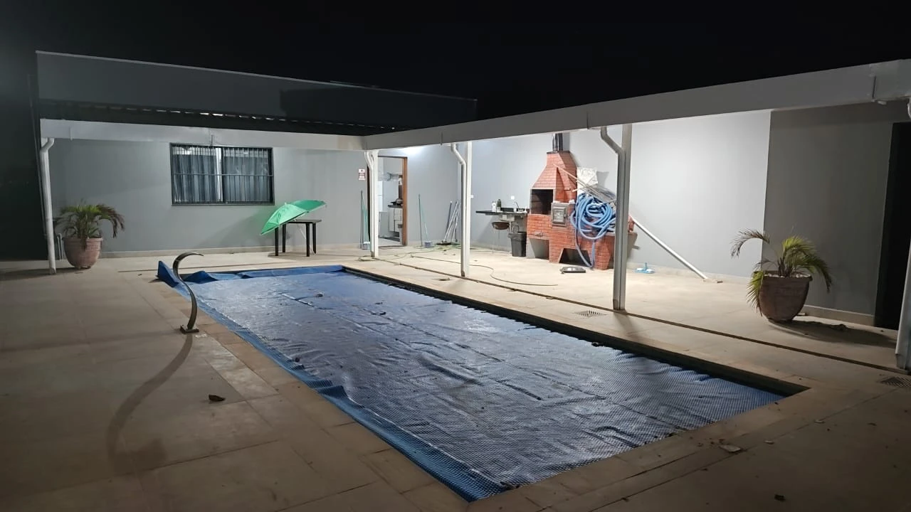 Piscina / Churrasqueira / Fogão a Lenha