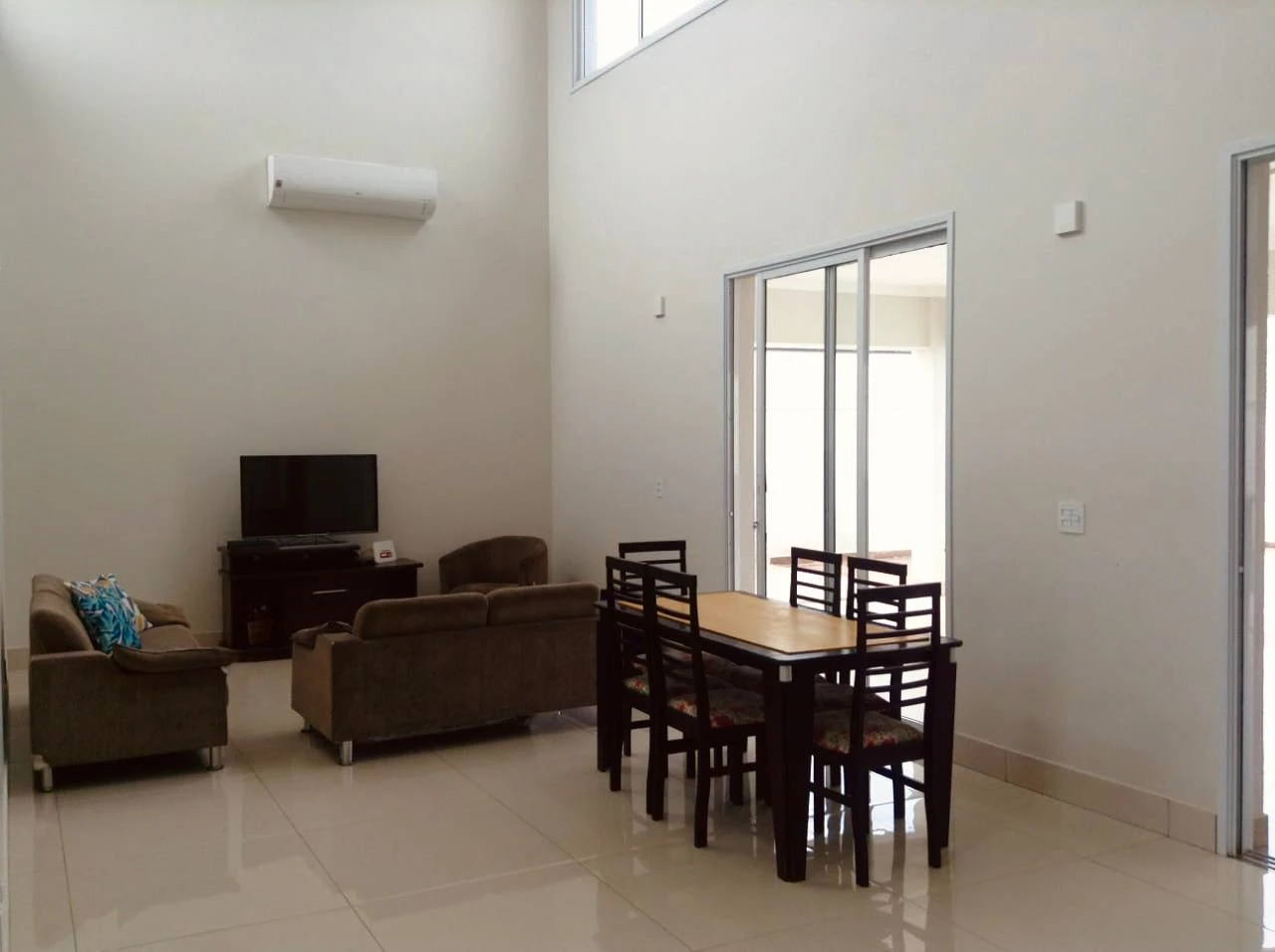 Sala / Sala De Jantar