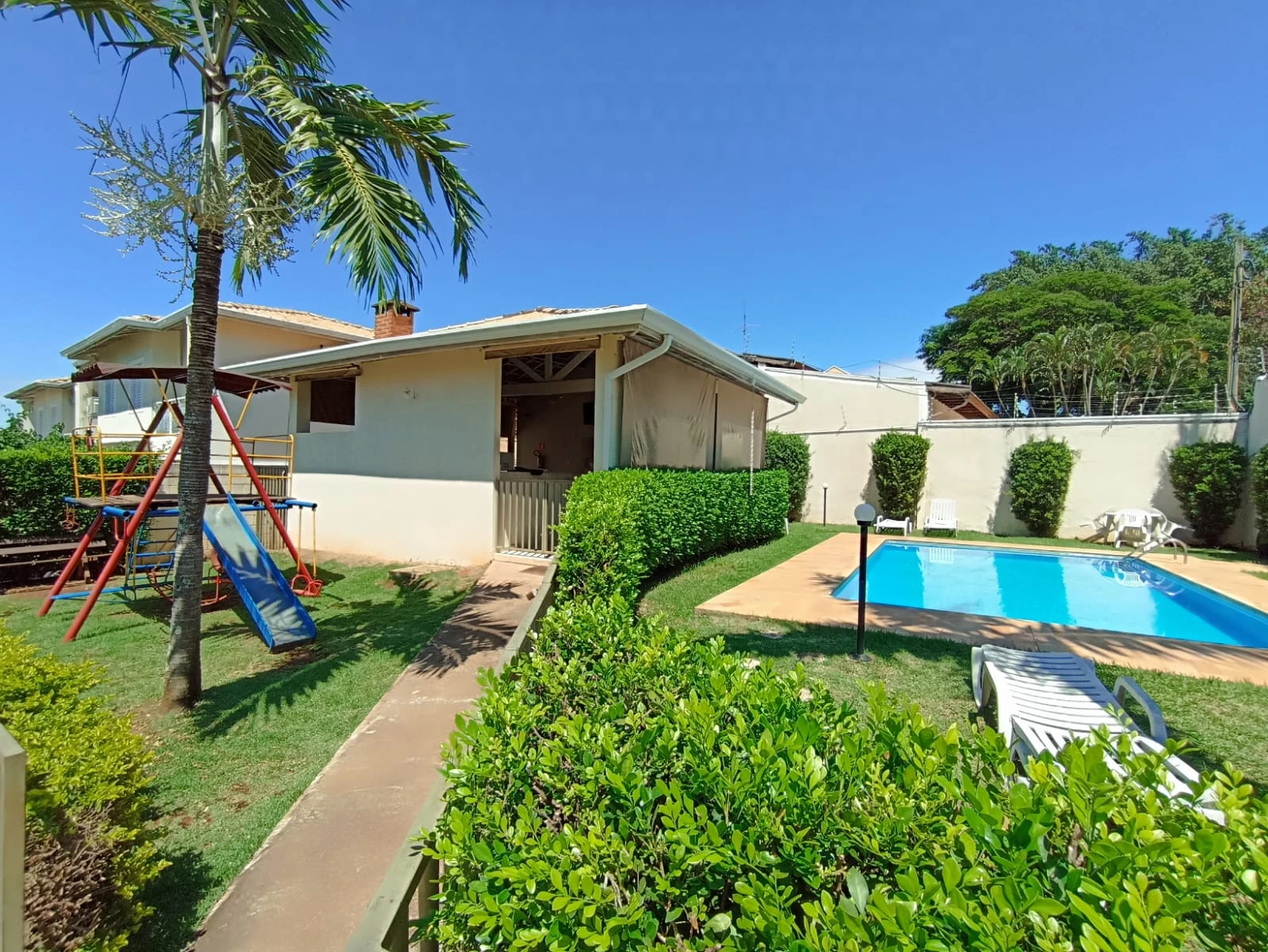 Piscina / Playground