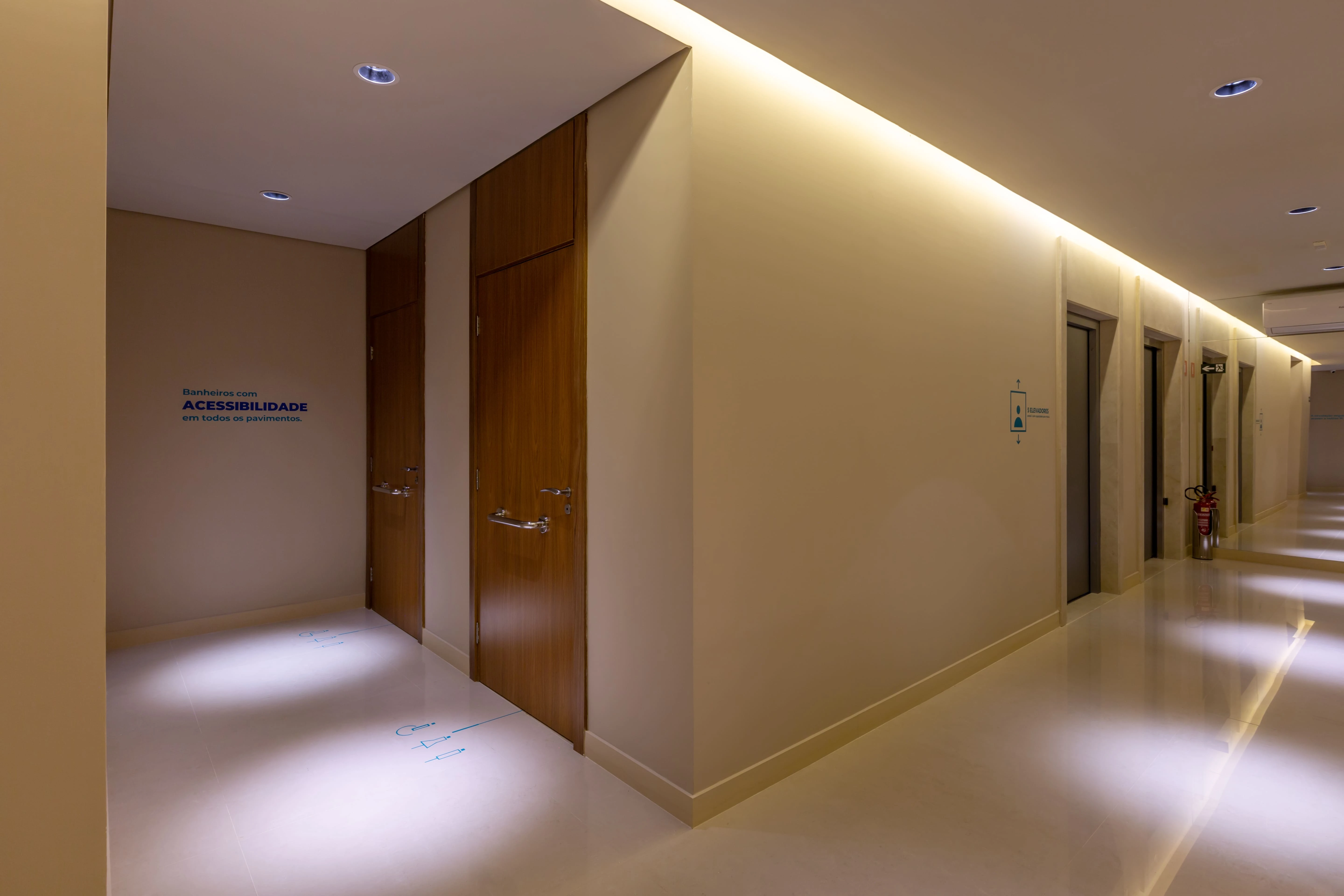 Portas consultórios