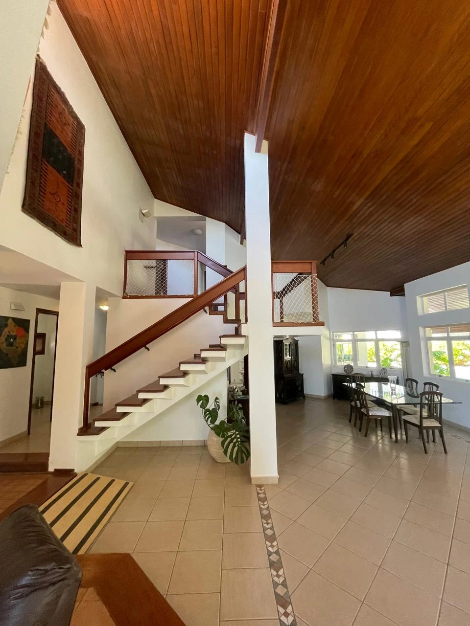 Escadas/ Sala De Jantar