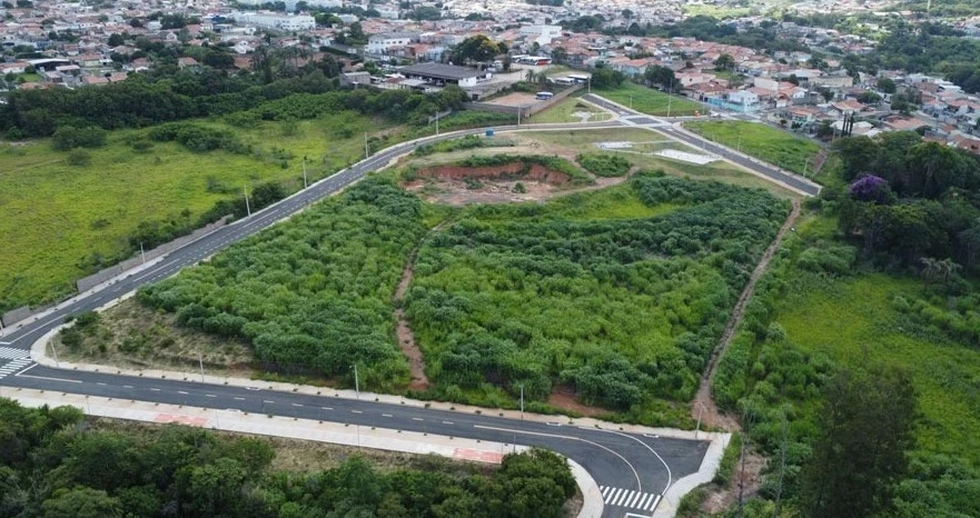 Imagem aérea do terreno