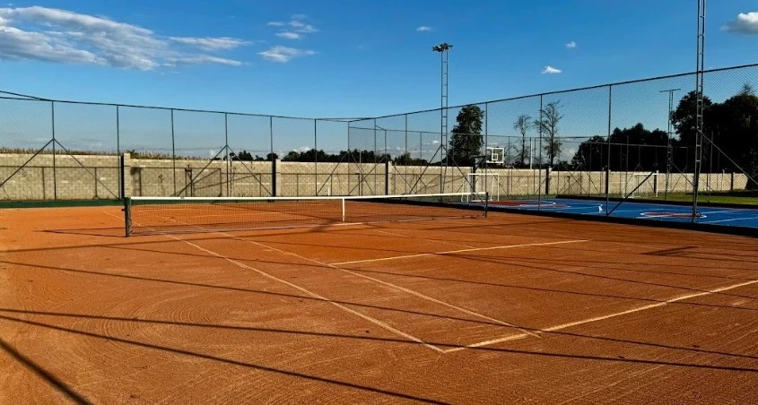 Quadra De Tenis