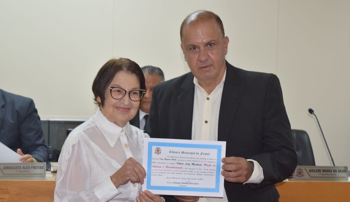 Escritor Otávio Machado recebe moção em projeto da vereadora Irma