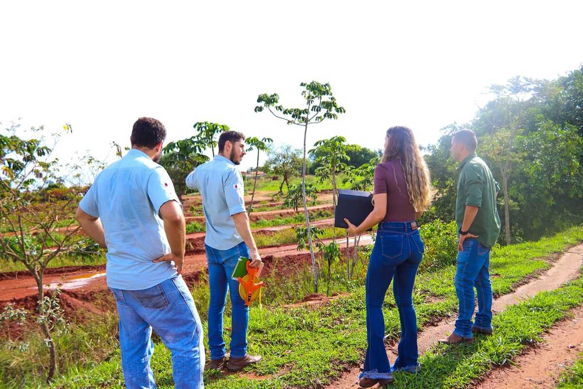 Prefeito Ricardo acompanha a limpeza do Lago Castro