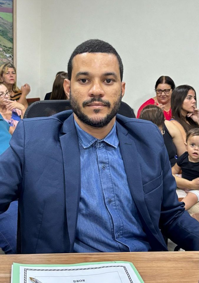 Vereadores Charles e Edilton solicitam recuperação urgente das estradas de acesso às comunidades