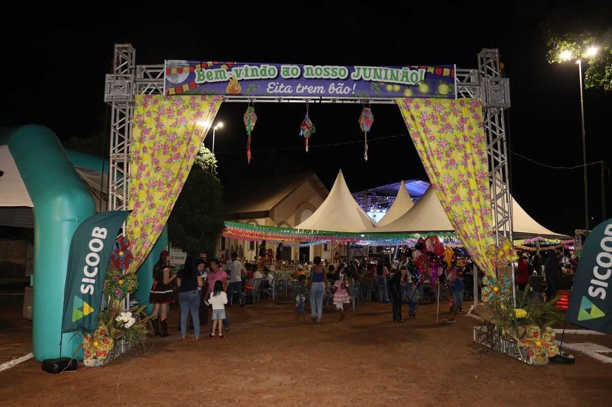 Primeira noite do Juninão de Aparecida de Minas anima público com muita tradição e diversão