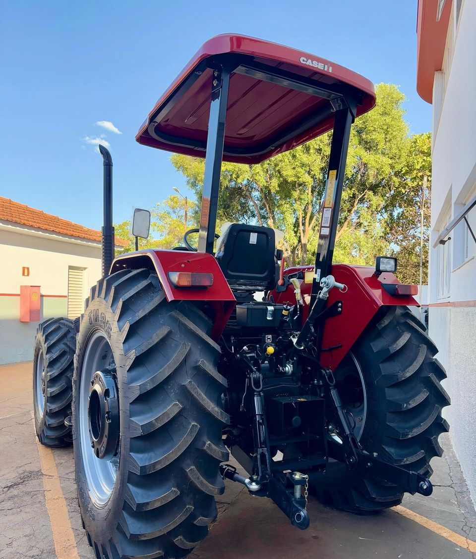 🚜 Mais força para o campo! Prefeitura investe em novo trator para apoiar pequenos produtores rurais