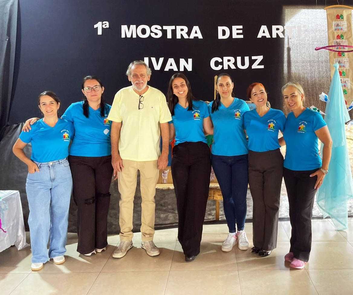 CMEI Dona Alice realiza 1ª Mostra de Arte em homenagem ao pintor Ivan Cruz