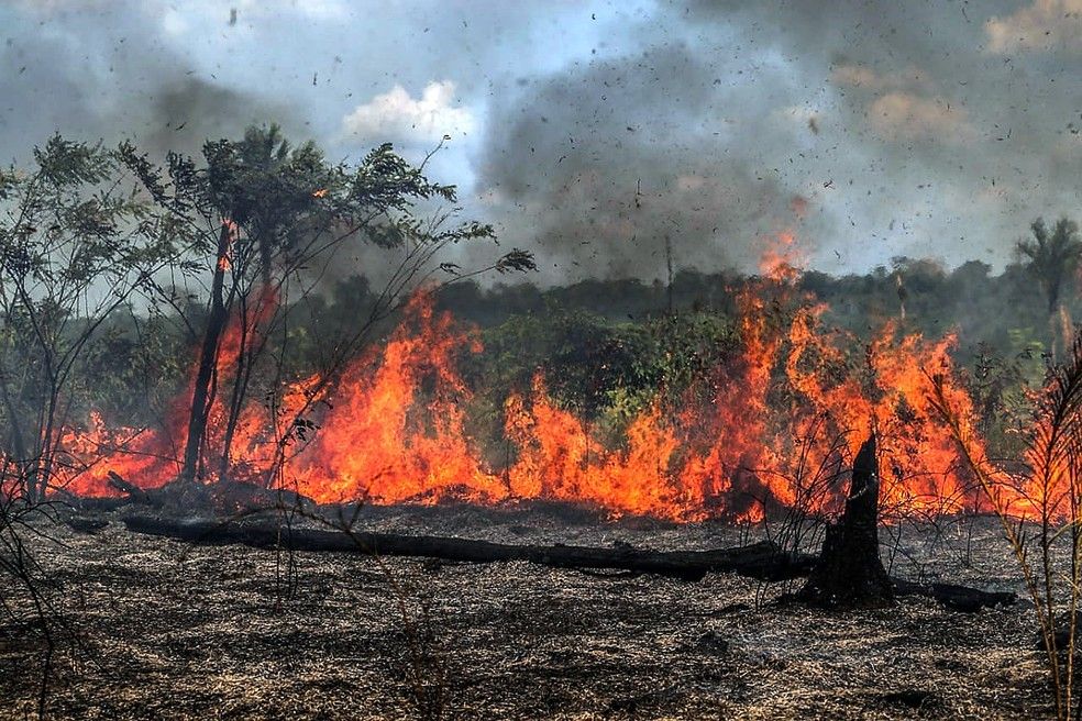 Redução de queimadas no país traz alívio, mas calor extremo preocupa população