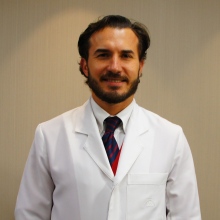 Acercar imagen: Andreas Di Luciano, Oftalmólogo Providencia