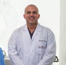 Acercar imagen: Fernando Oviedo Monsalve, Médico general Concepción