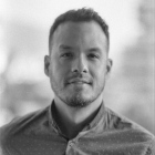 Dr. Carlos Flores Angulo