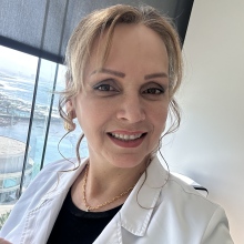 Acercar imagen: Adriana Paredes, Oftalmólogo Antofagasta