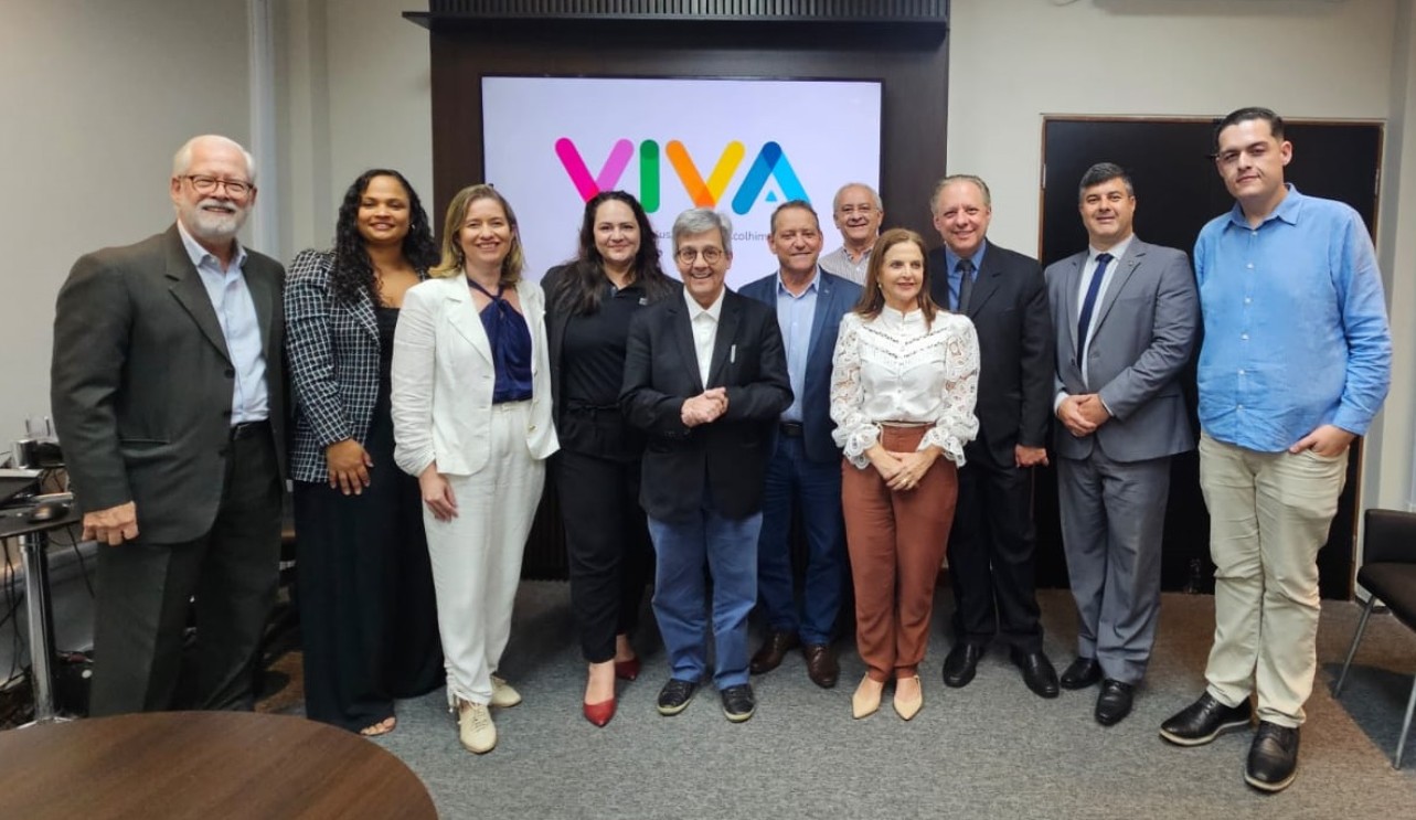 Capa da notícia Presidente da Amunes participa de reunião para fortalecimento de políticas de proteção à infância, adolescência e idosos