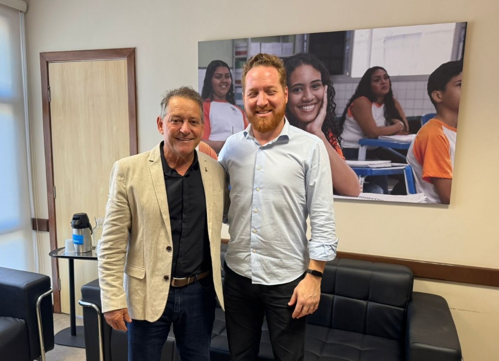 Capa da notícia Presidente da Amunes visita Sedu para tratar de temas voltados à educação dos municípios