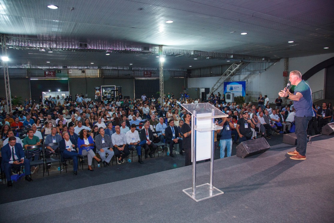 Capa da notícia Durante Congresso Gestão das Cidades, Governo anuncia investimentos na Educação e em infraestrutura na região do Rio Doce