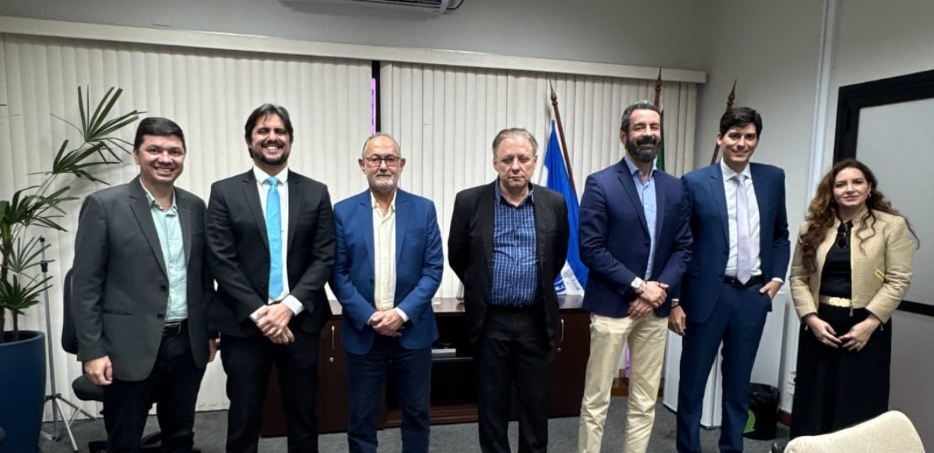 Capa da notícia Amunes participa de debate com autoridades sobre medidas para evitar impactos na gestão municipal