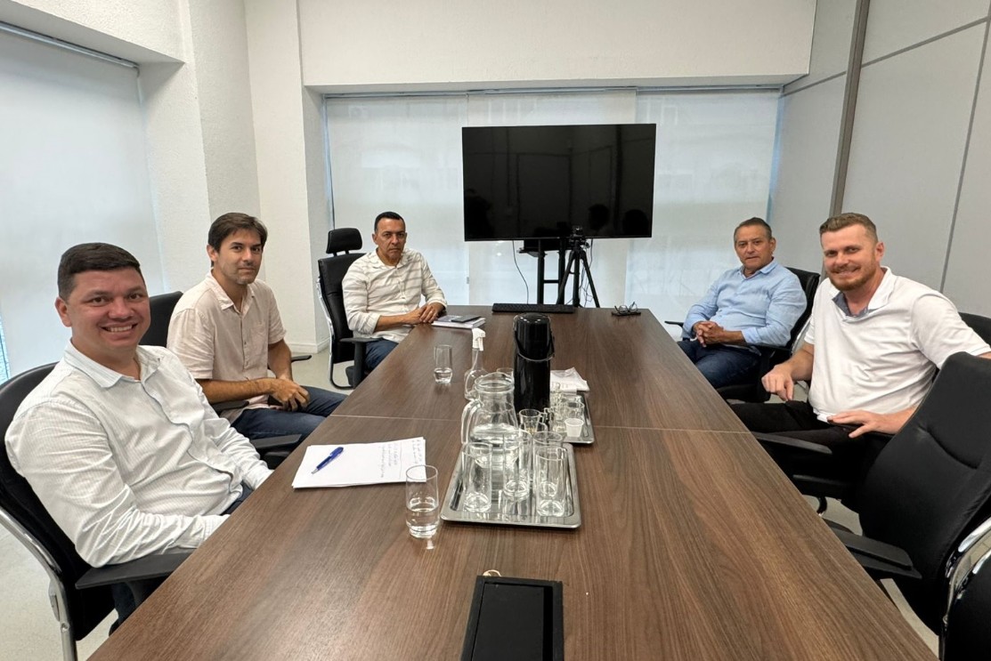 Capa da notícia Amunes e Agerh firmam parceria para fortalecer ações ambientais e de gestão hídrica