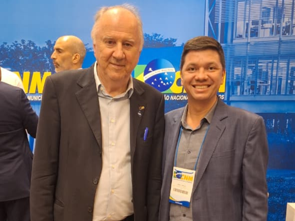 Capa da notícia Secretário da Amunes participa de encontro nacional da CNM em Brasília 