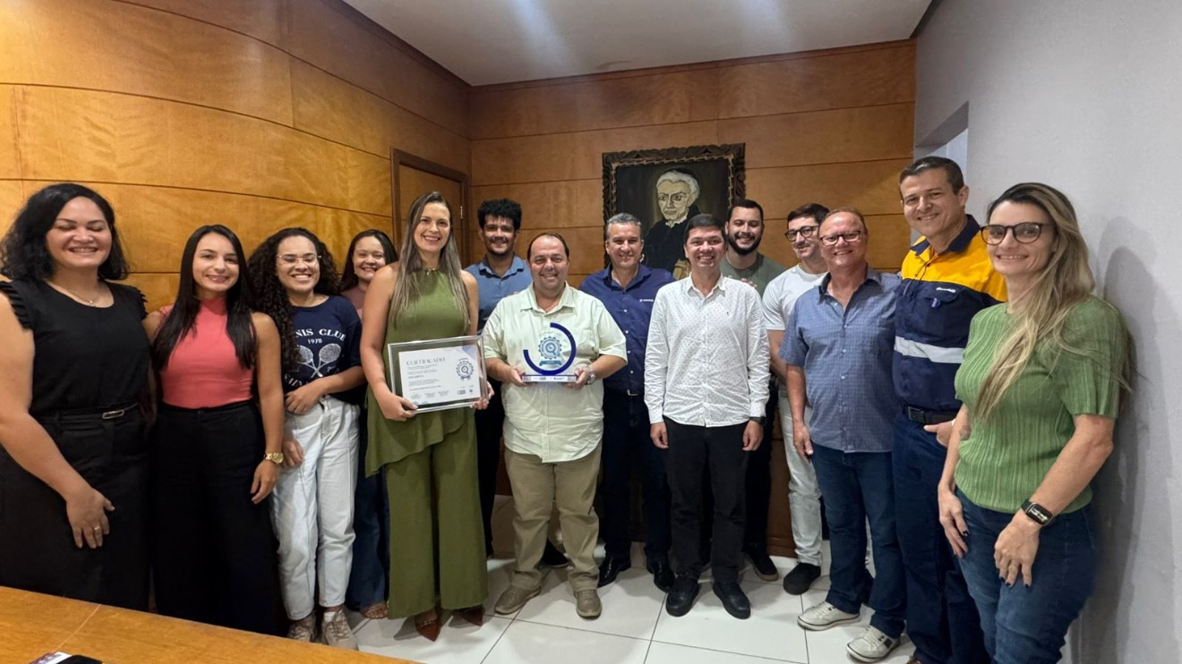 Imagem da entrega do Selo Diamante