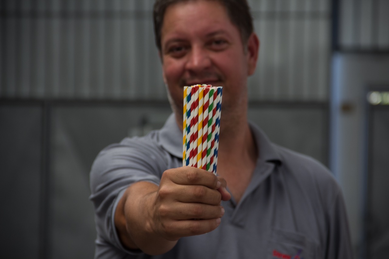 Capa da notícia Papo com Empreendedor: StrawPaper, fábrica de canudos de papel em Anchieta
