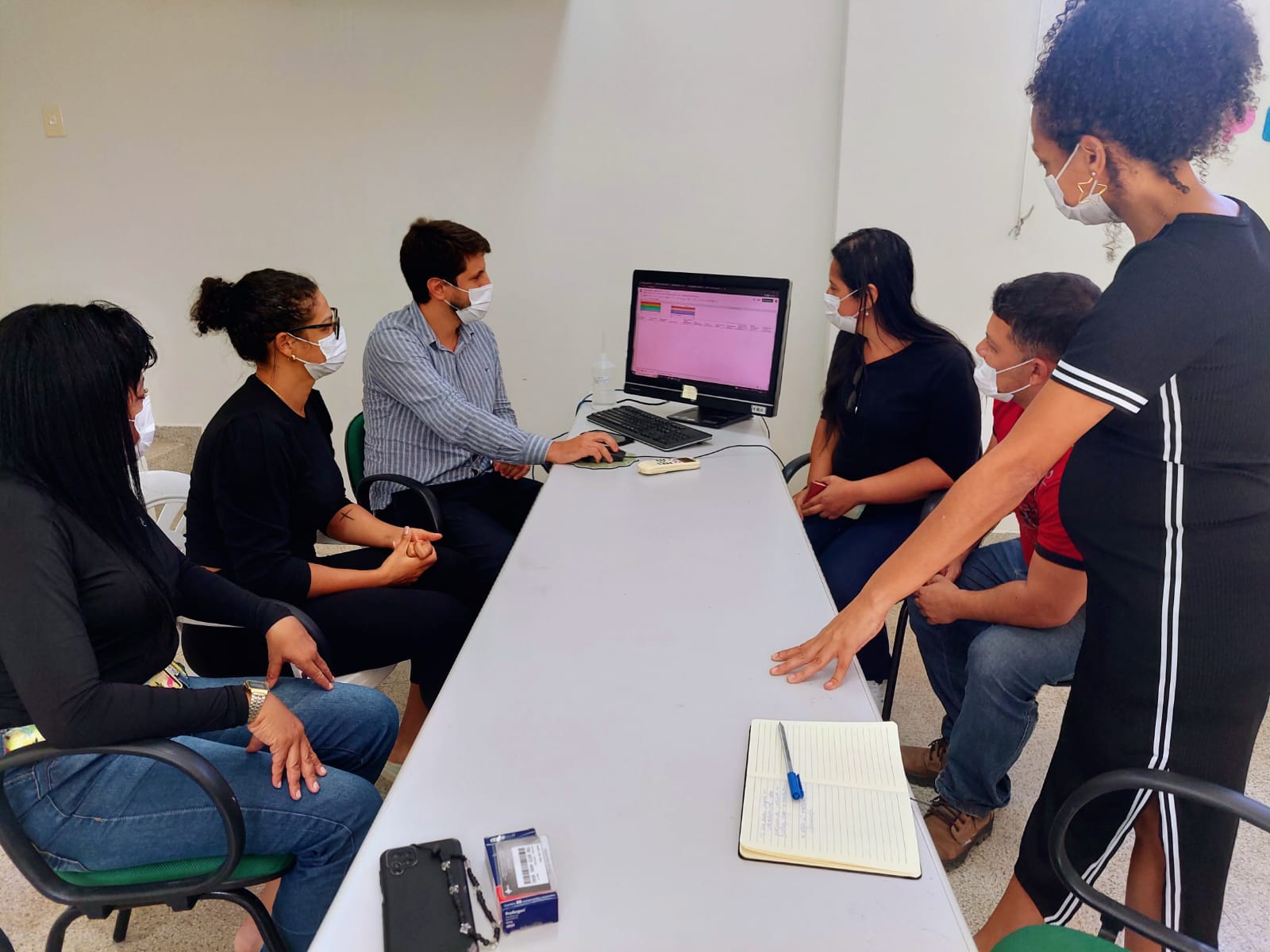 Equipe da ESF II cria projeto digital para evitar filas e melhorar atendimento Capa da notícia Equipe da ESF II cria projeto digital para evitar filas e melhorar atendimento