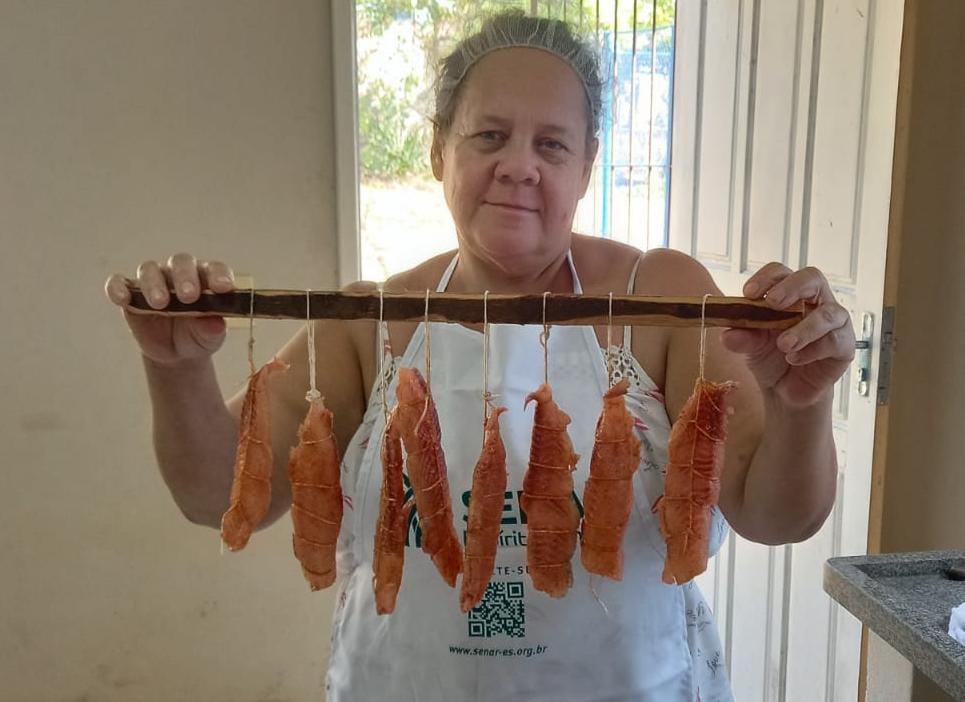 Capa da notícia Agricultoras participam de curso de processamento de pescado