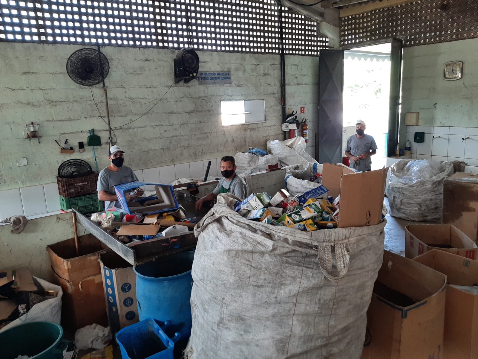 Capa da notícia No Dia Mundial da Reciclagem, Anchieta contabiliza 118 toneladas de material reciclado em 2022