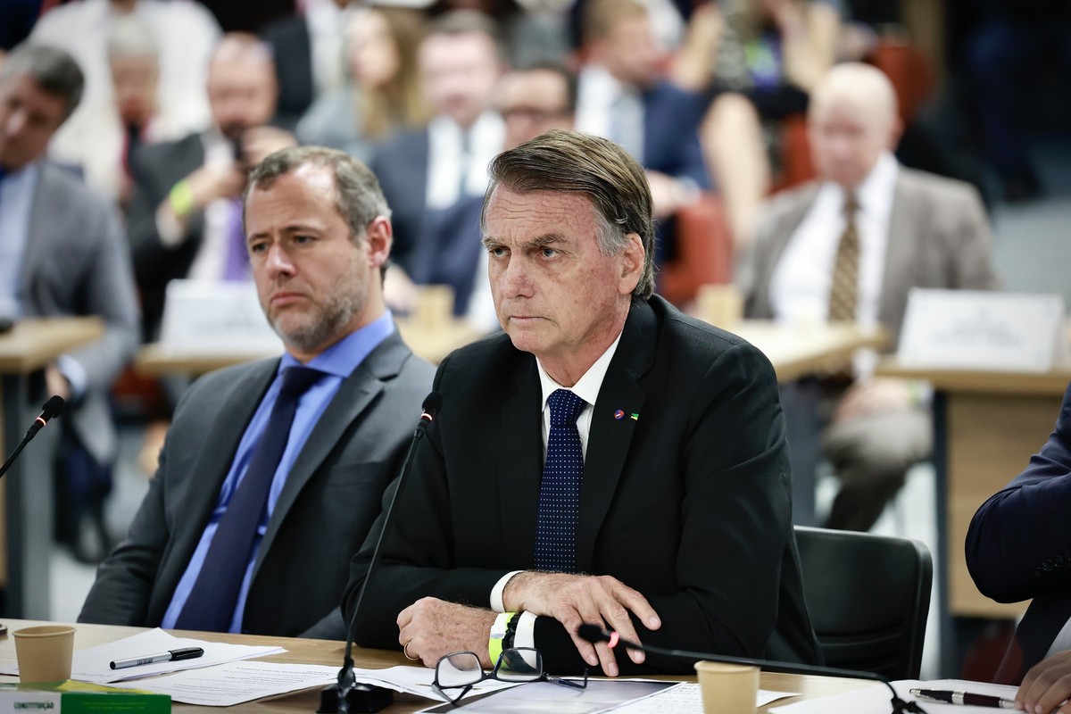 PGR aponta Bolsonaro como responsável por radicalização e atos golpistas de 8/1