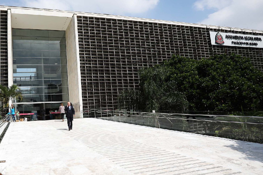 Oposição pede CPI na Alesp para investigar o caso Ultrafarma de Tarcísio